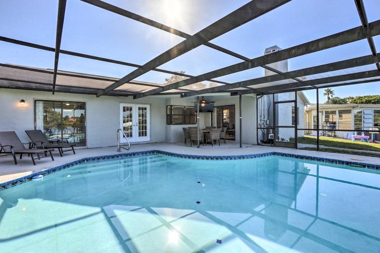 Villa Waterfront Port Richey House With Heated Pool! Extérieur photo