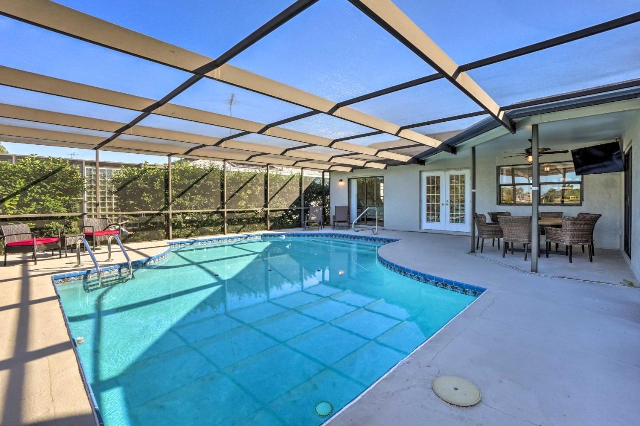 Villa Waterfront Port Richey House With Heated Pool! Extérieur photo